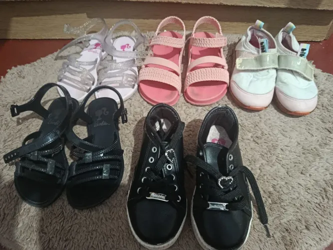 Vendo lote de sapatos kids