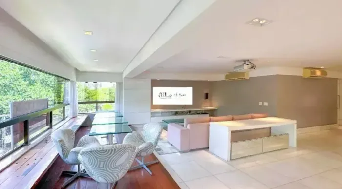 Apartamento ao lado do Parque da Jaqueira | 204m² | 3 qto - 2 súites | 2 vagas