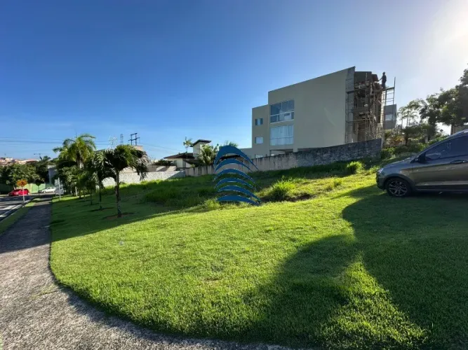 Terreno de esquina no Alphaville II | Salvador