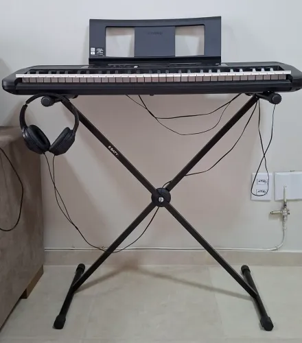 TECLADO YAMAHA PSR E383