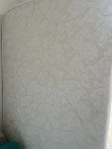 BAIXOU!!! 40% Cama Box e Colchão ortopédico em excelente estado! 