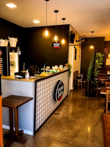 Restaurante no Campolim
