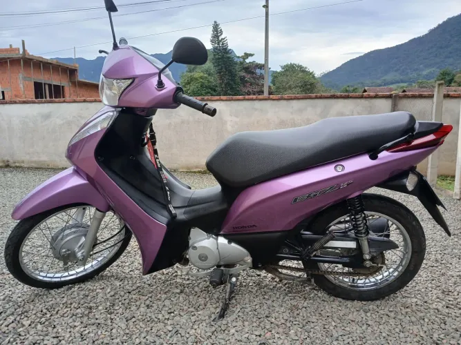Vendo HONDA BIZ 2013