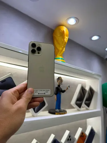 iPhone 12 Pro Max 256gb Gold Seu bolso vai agradecer essa promoção.