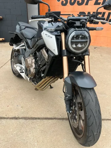 Cb 650r / moto muito nova 