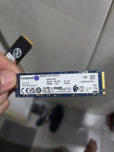 Ssd nvme 1tera Kingston nv2