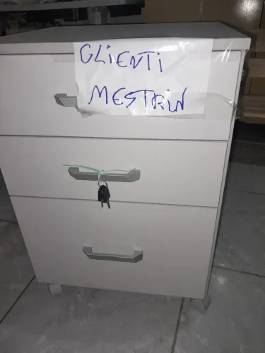Armarizinho de escritório
