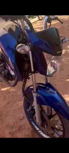 Vende se Titan 160