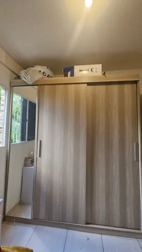 Guarda roupa casal 