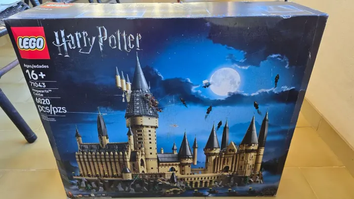 Lego 71043 - Harry Potter Castelo de Hogwarts - 6020 peças