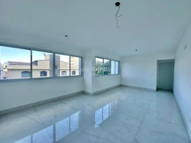 Apartamento à venda no bairro Cidade Nova