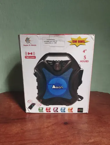 CAIXA DE SOM COM ALÇA 