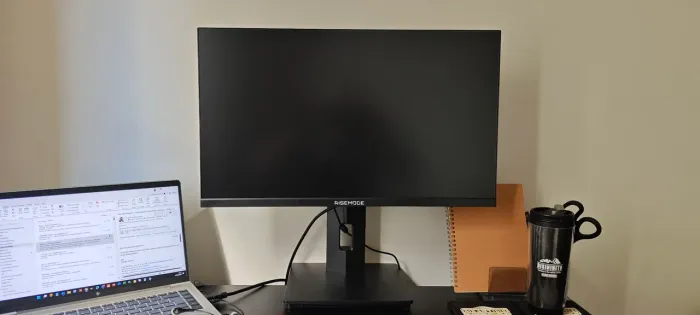 Monitor Rise Mode Essential 24", QHD, 100Hz, 2ms, IPS, HDR 400, com Altura Ajustável