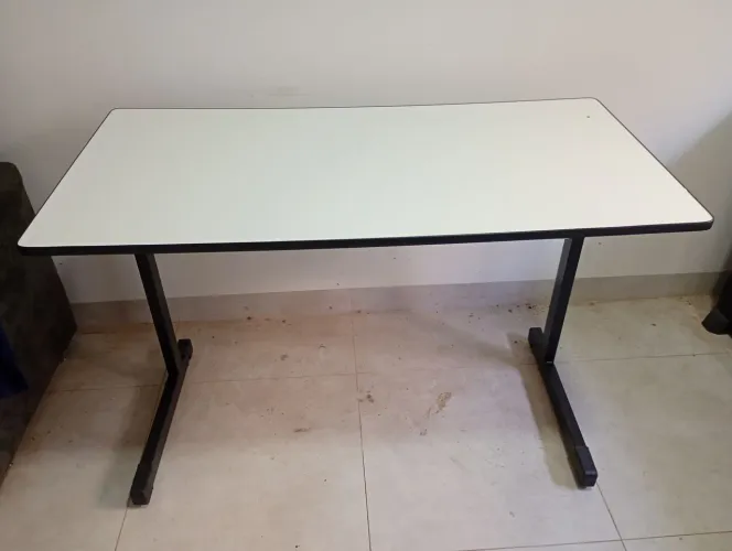 Mesa para escritório/estudo