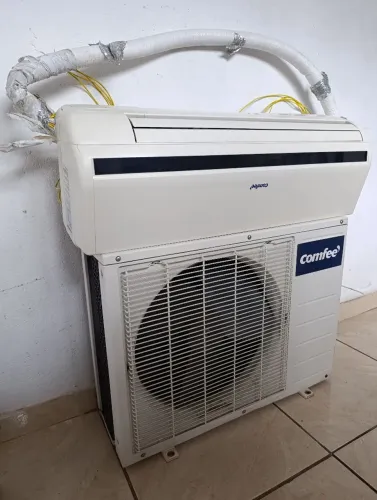 Ar condicionado Comfee Midea