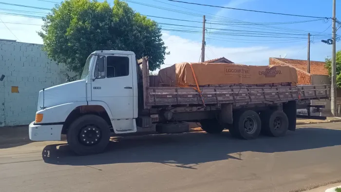 Vendo 1418 ano 89/90