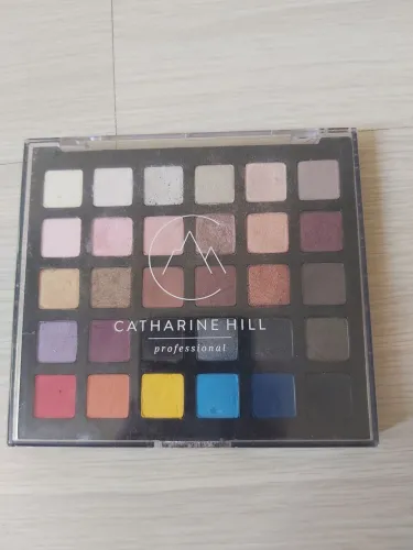 Paleta de Sombras Catharine Hill usada