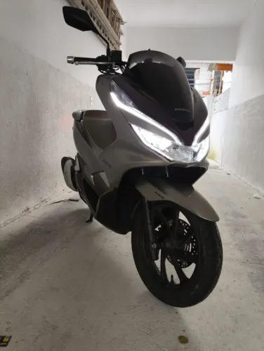 PCX dlx impecável
