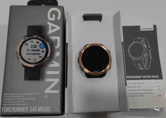 Smartwatch Garmin Forerunner 645 Music preto e dourado