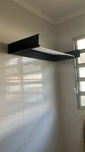 Varal de parede novo