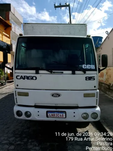 Caminhão 3/4 baú