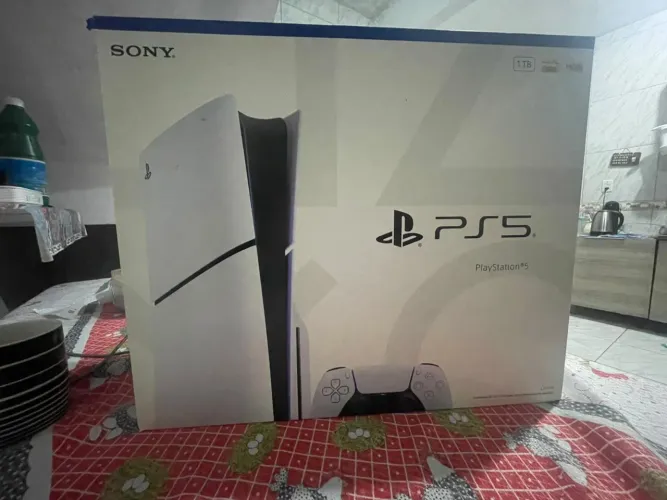 Play 5 com 2 controle e leitor de dvd