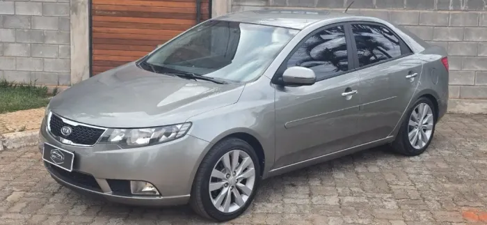 Kia Motors Cerato 1.6 16V Mec. 2011