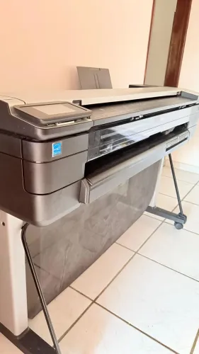 Impressora HP DESIGNJET T830 