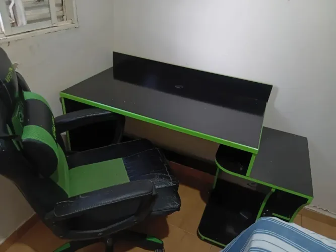 Cadeira e mesa gamer!!