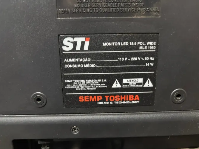 Monitor 18.5 por. Semp Toshiba com defeito