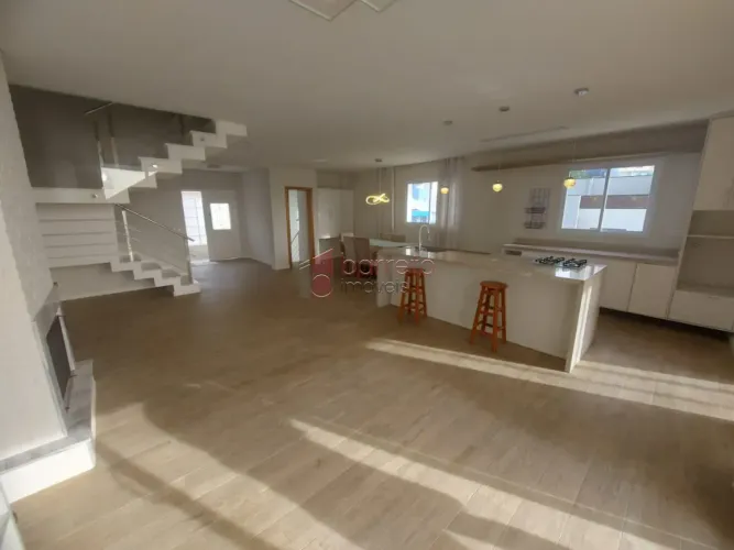 CASA COM PISCINA À VENDA NO RESIDENCIAL NOVE DE JULHO EM JUNDIAÍ/SP