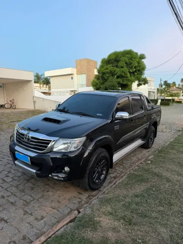 Toyota Hilux CD Limited 4X4 3.0 TDI Diesel Aut. 2015