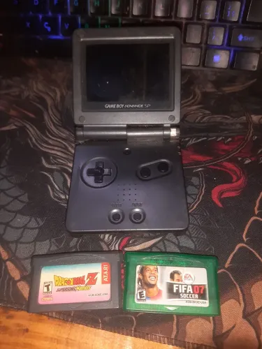 Game boy advance SP tela quebrada