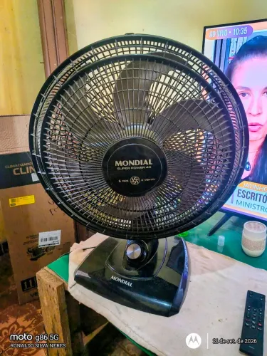 Vendo ventilador semi novo