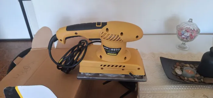 Lixadeira Orbital Vonder LOV 320