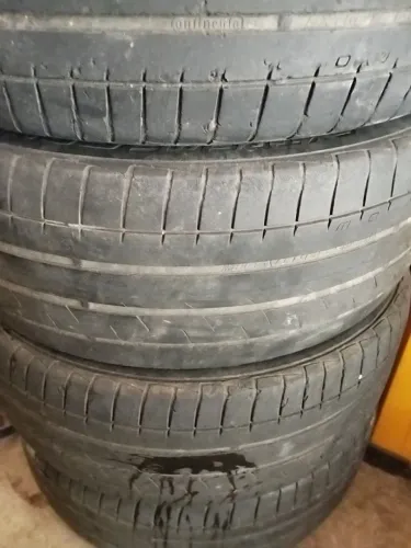Vendo um jogo de pneu 215...55...17.
