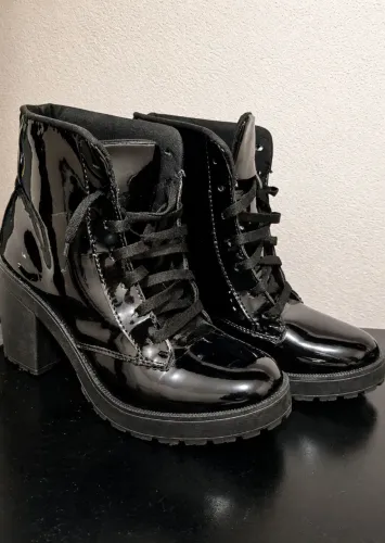 Bota Coturno Feminino Preta Salto Verniz