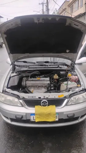 Chevrolet Vectra CD 2.2 16V / 2.0 16V Mec./aut. 2002