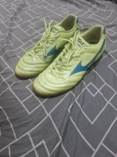 Chuteira mizuno Tam 43