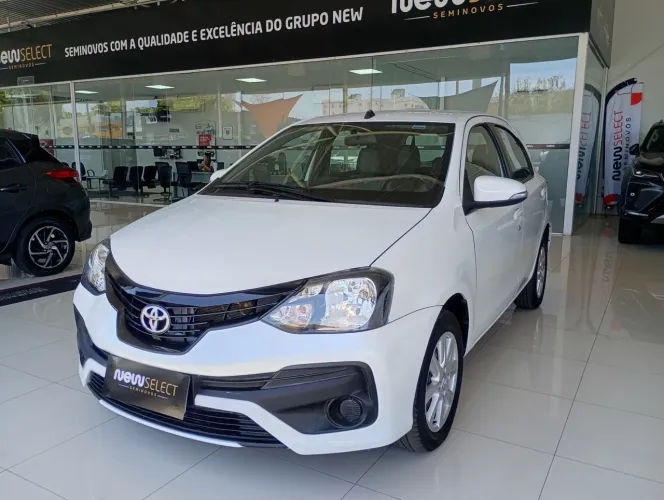 Toyota Etios X Plus 1.5 Flex 16V 5P Mec. 2021
