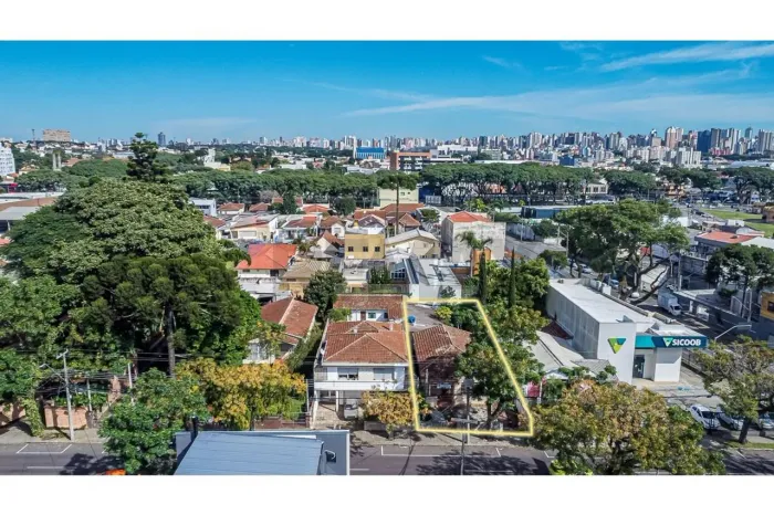 Casa Comercial com terreno de 396 m²