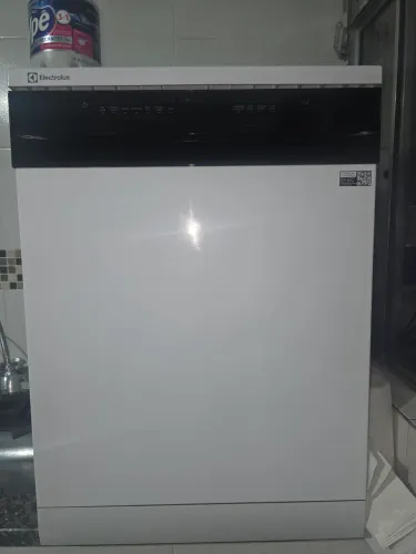 Lava-Louça Electrolux 14 Serviços Branca Seminova