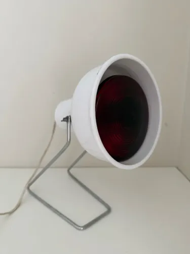 Aparelho Luz Infravermelho Fisioterapia 110v Com Suporte De Mesa + Lâmpada