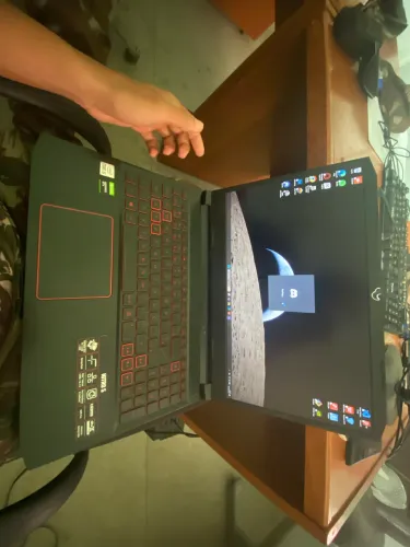 Notebook Gamer/Edição (i5 11ª Gen | 8GB RAM | GTX 1650 | SSD + 1TB) - Impecável!