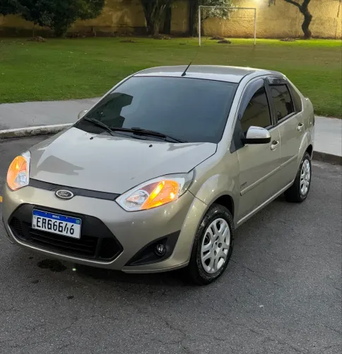 Ford Fiesta Sed. 1.6 8V Flex 4P 2013