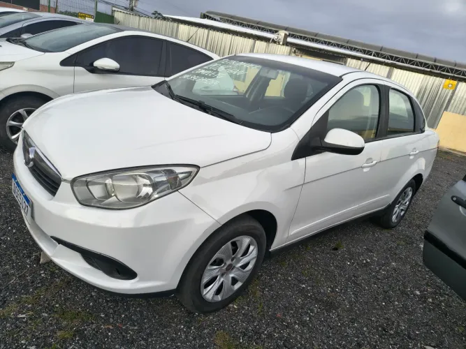 Fiat Grand Siena Tetrafuel 1.4 EVO F. Flex 8V 2016