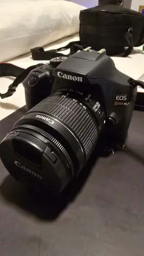Câmera Canon T7