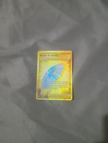 Vendo carta de pokémon grande sombrinha original secret 199/189 em perfeito estado.