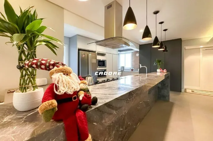 Apartamento Amplo Totalmente Mobiliado e Decorado com Ótimo Living Integrado! | Cadore Imó