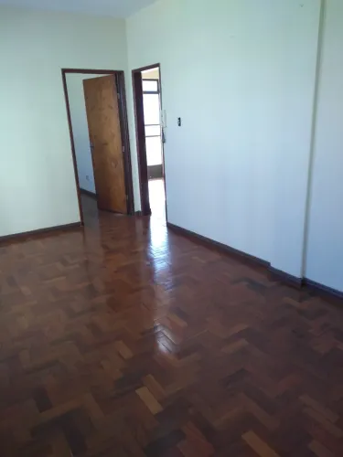 Apartamento (Padrão), com 3 quartos e 2 banheiros à Venda, 120 m² em Divinópolis/MG